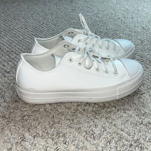 Converse Chuck Taylor All Low Top Leather Womens 10 Mens 8 White Platform Shoes